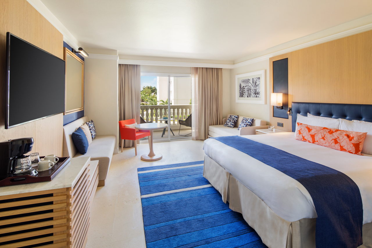 Hyatt Zilara King Room bed detail