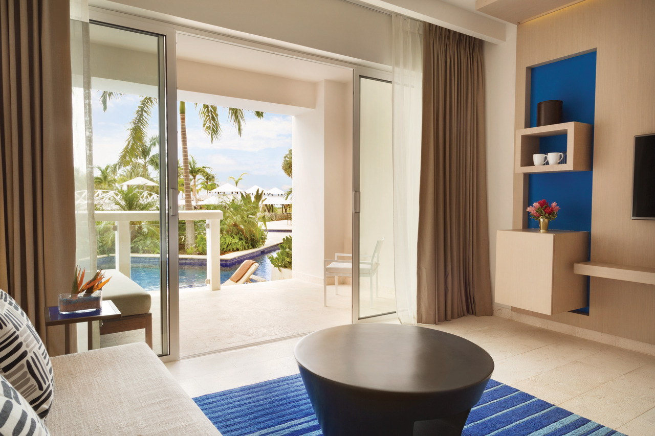Hyatt Zilara Swim-Up Junior Suite terrace