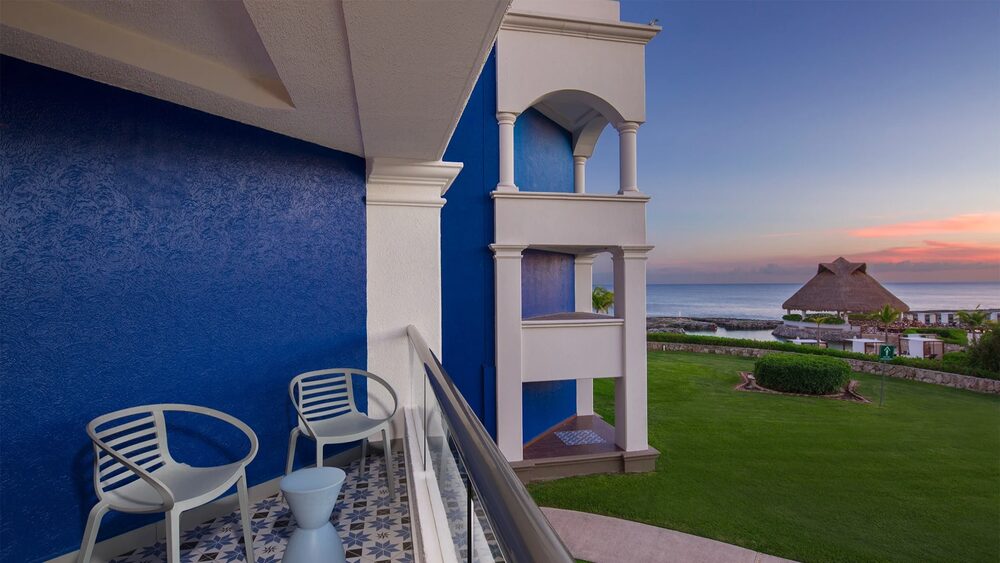 Deluxe Sky Terrace suite with private terrace, Heaven side